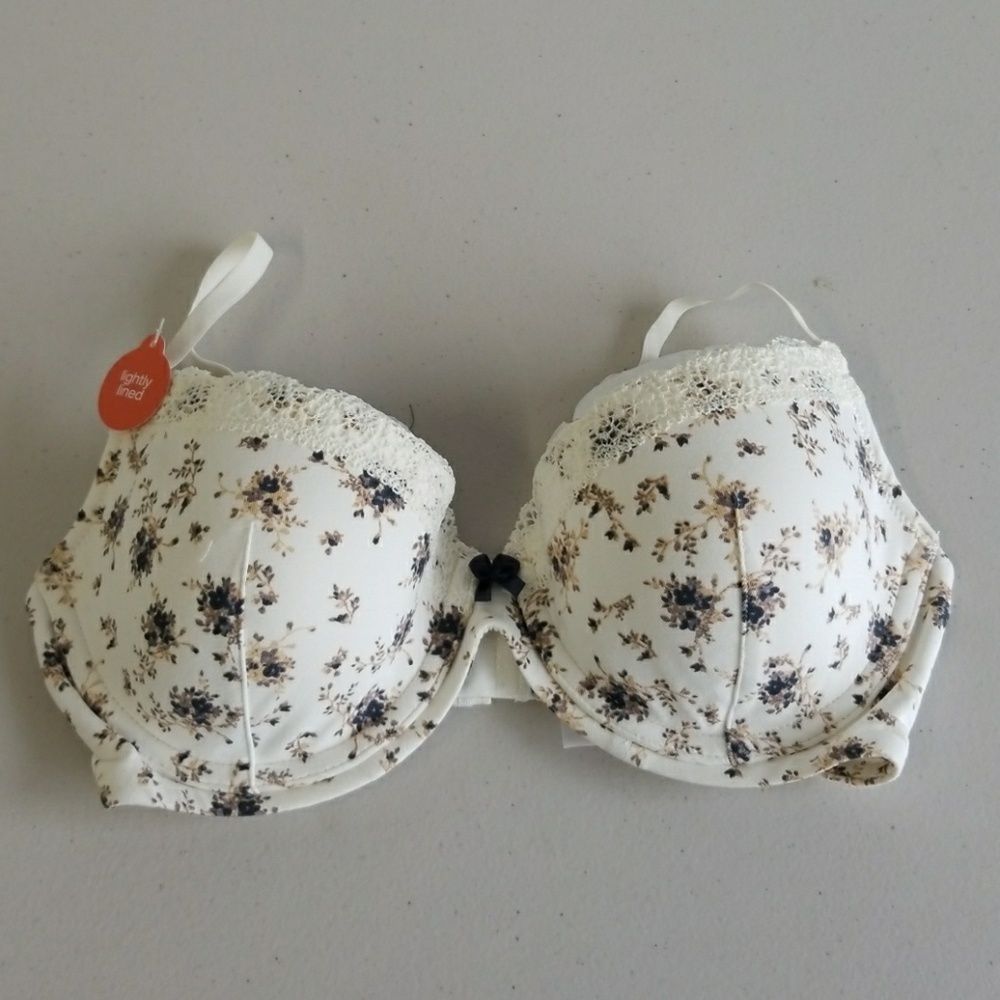 NWT Super Soft Lightly Lined Floral Bra